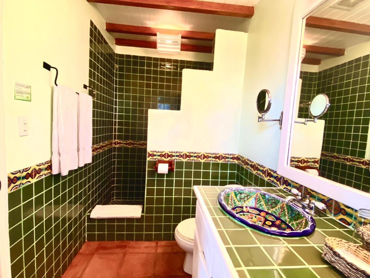 Tranquility Beach Suites Placencia エクステリア 写真